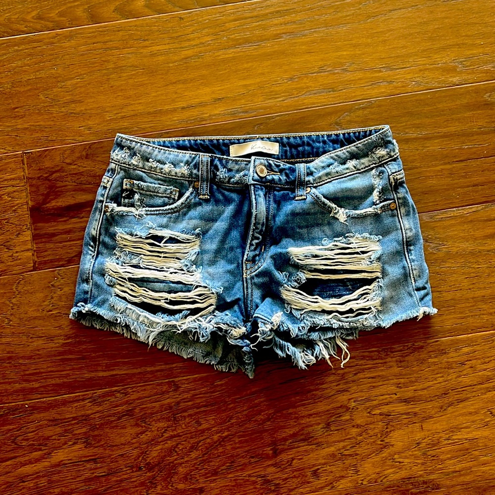 EUC KanCan Sz4 distressed denim shorts
